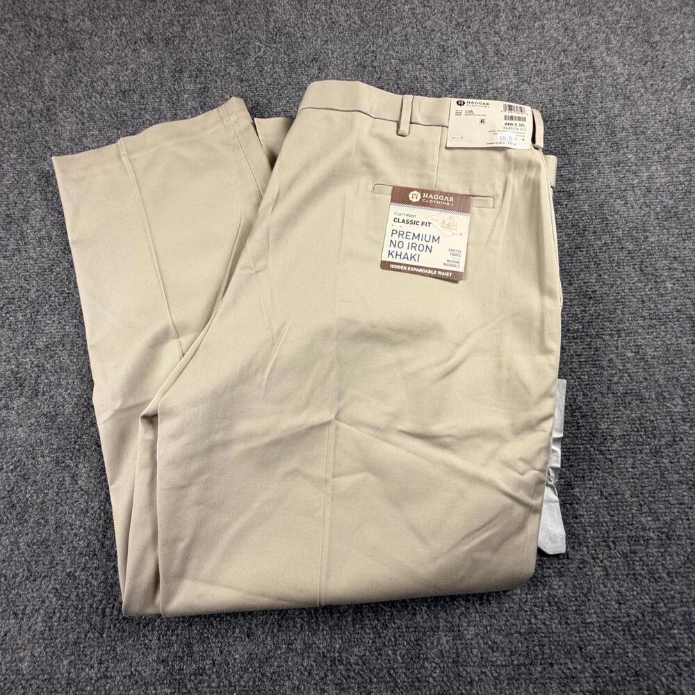 Haggar Classic Fit Premium No Iron Khaki Pants 44W x 30L Sand HC10884 Mens